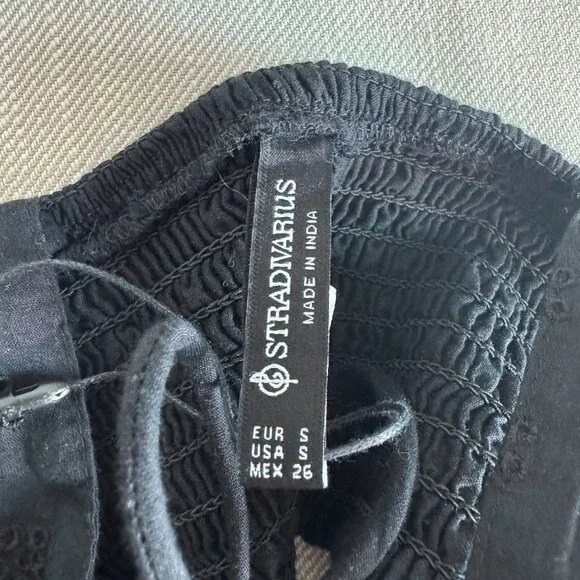 Stradivarius Black Eyelet Ruffle Crop Top (Size S) New Without Tags 🖤 - Picture 10 of 12